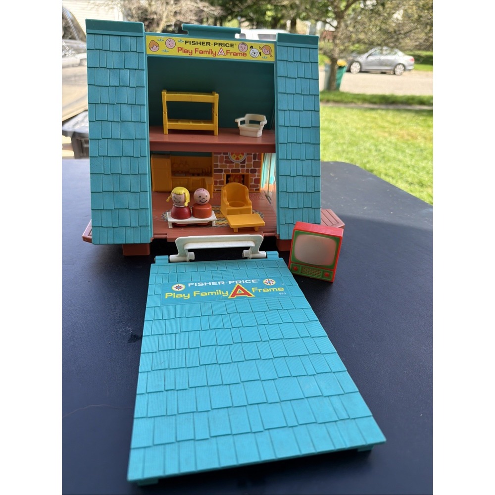 Fisher Price Little People A Frame House #990 Vtg Bell Works Cottage Chair Bunk